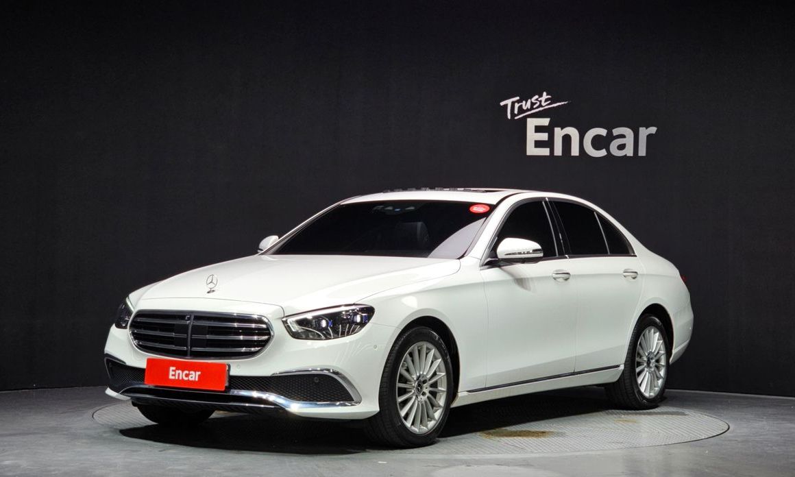 Mercedes-Benz E-Class 2023
