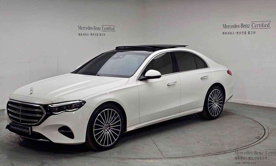 Mercedes-Benz E-Class 2024