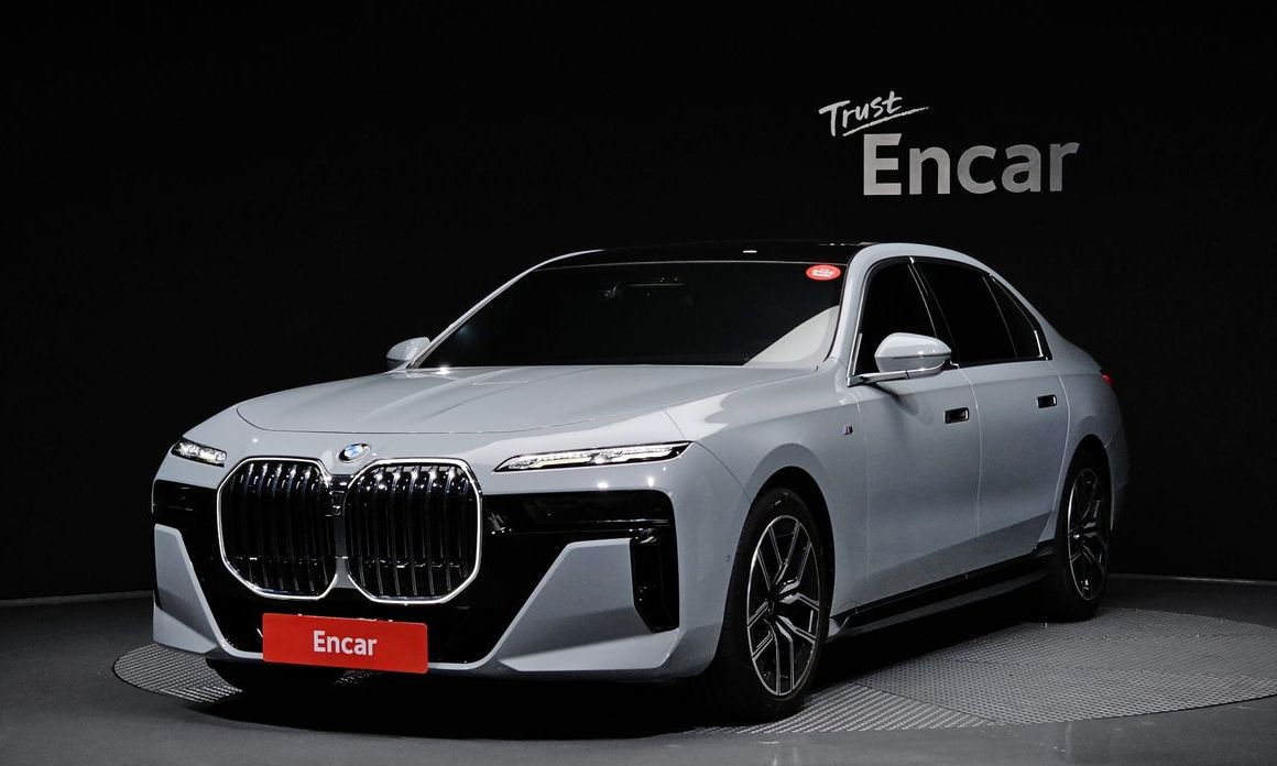 BMW 7-Series 2023