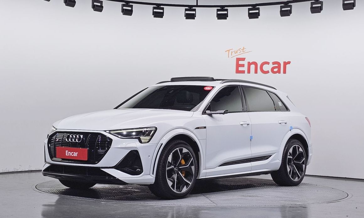 Audi e-tron 2023