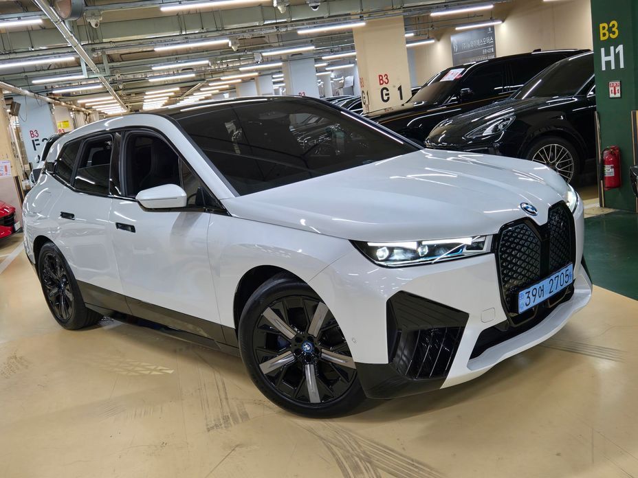 BMW iX 2025