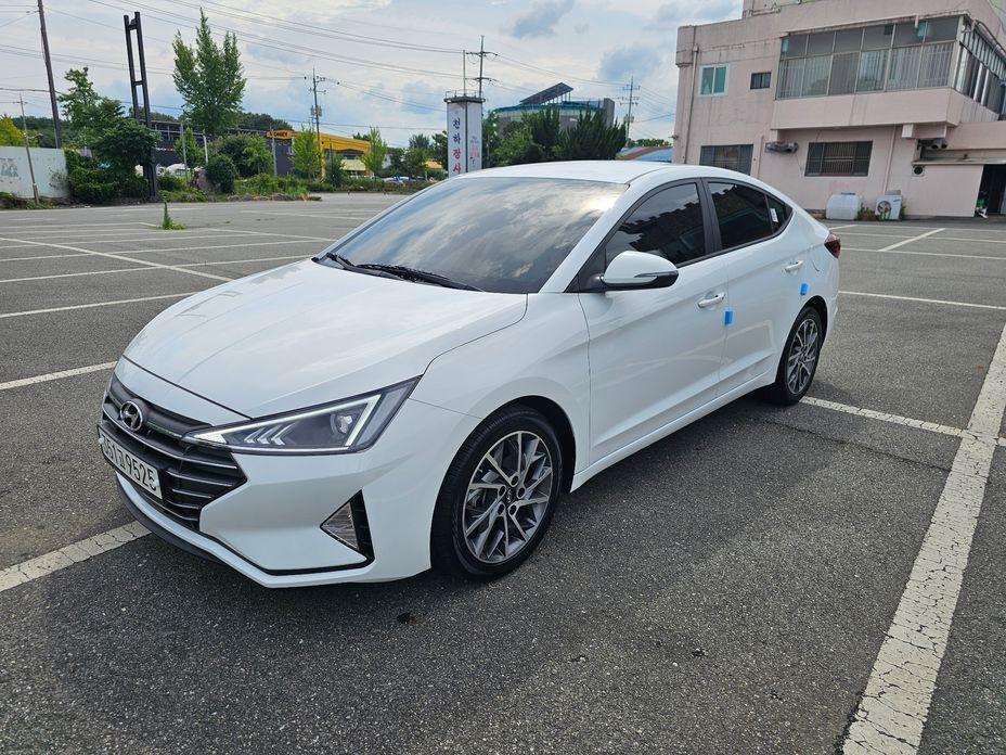 Hyundai AVANTE 2020