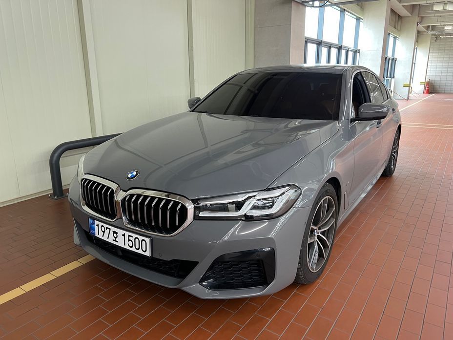 BMW 5-Series 2022
