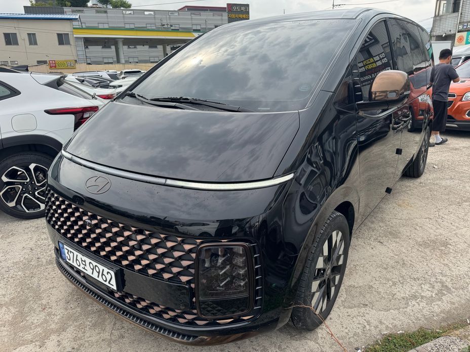 Hyundai Staria 2025