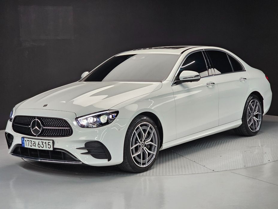 Mercedes-Benz E-Class 2023