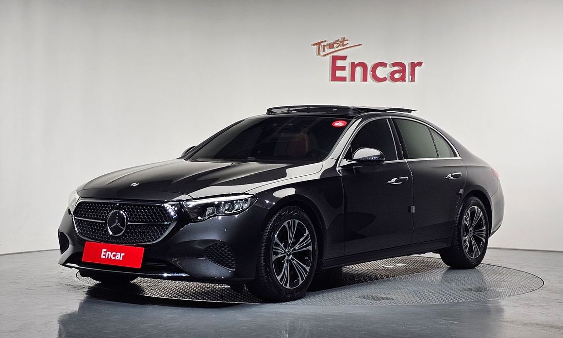 Mercedes-Benz E-Class 2024