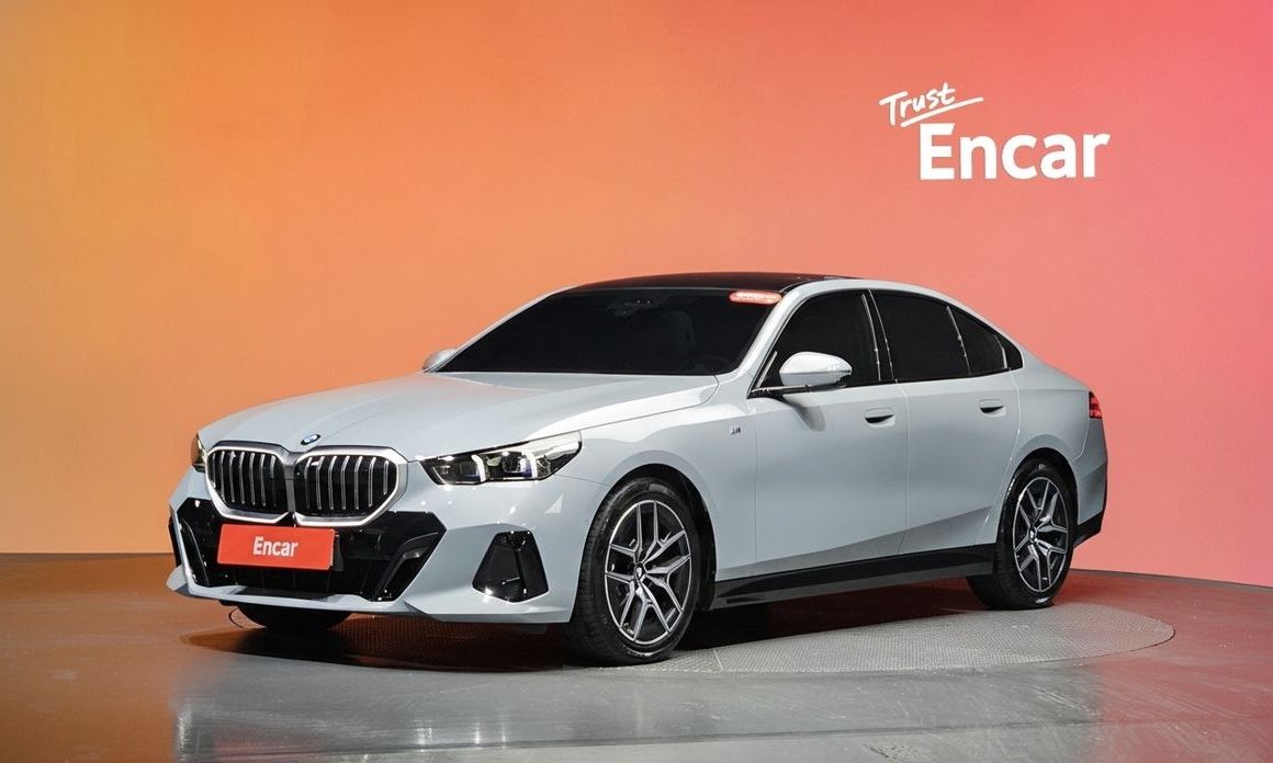 BMW 5-Series 2024