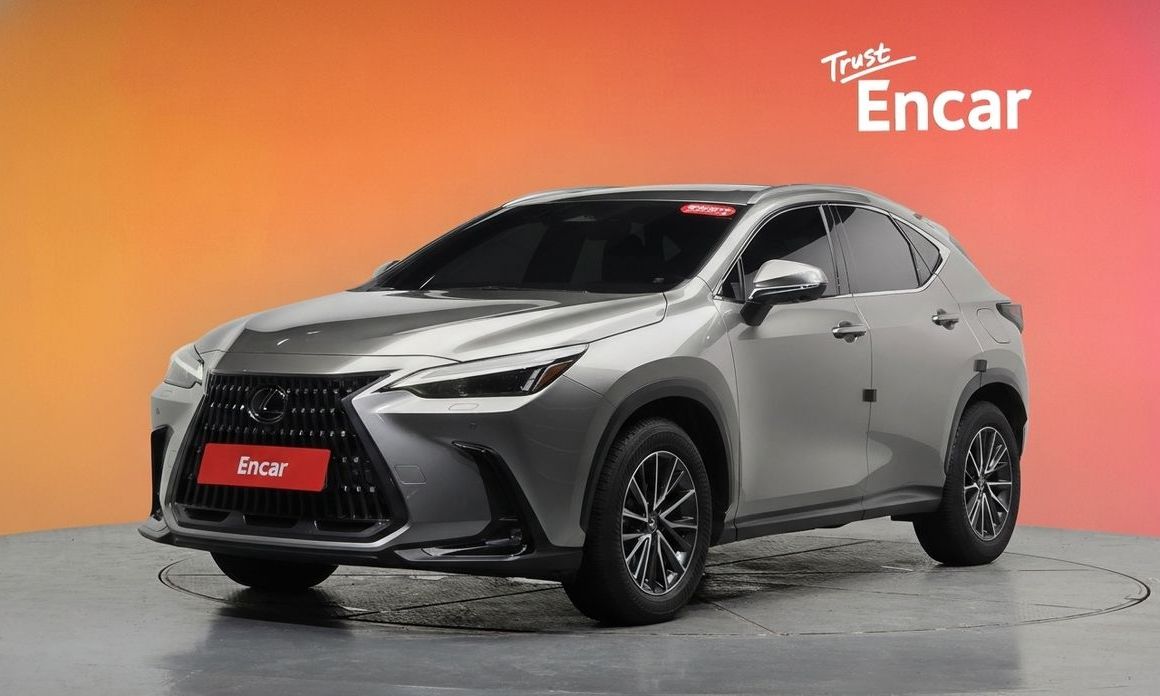 Lexus NX 2023