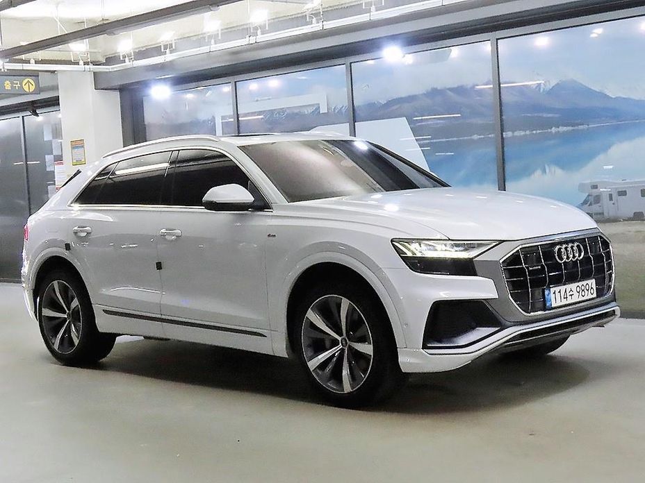 Audi Q8 2021