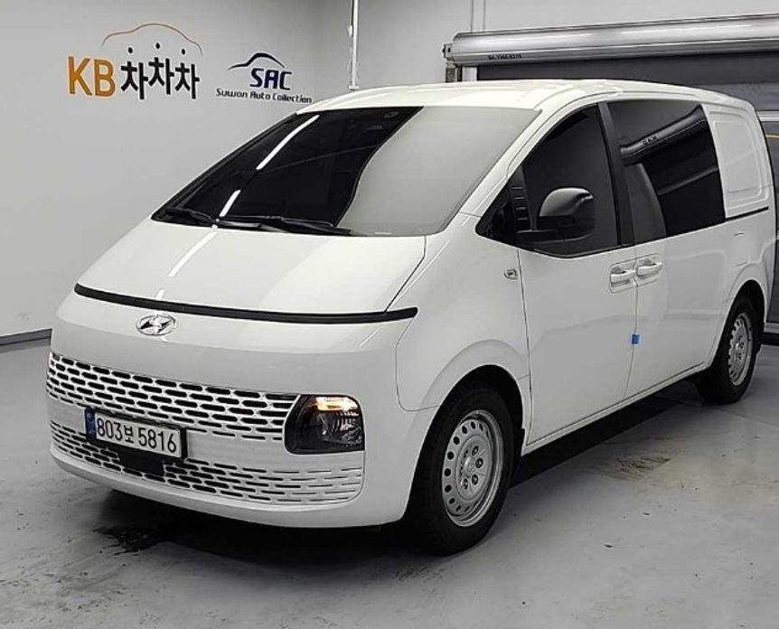 Hyundai Staria 2022