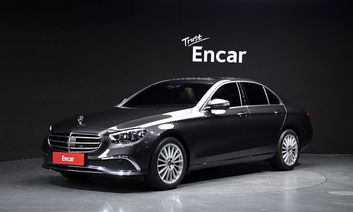 Mercedes-Benz E-Class 2021