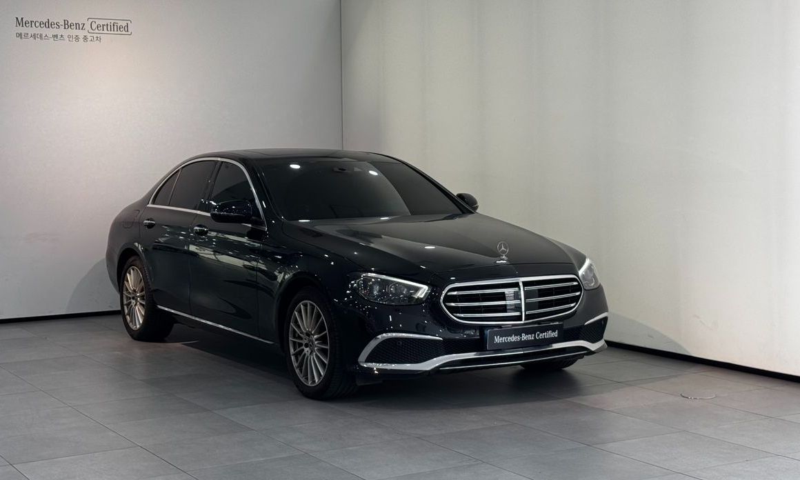 Mercedes-Benz E-Class 2021