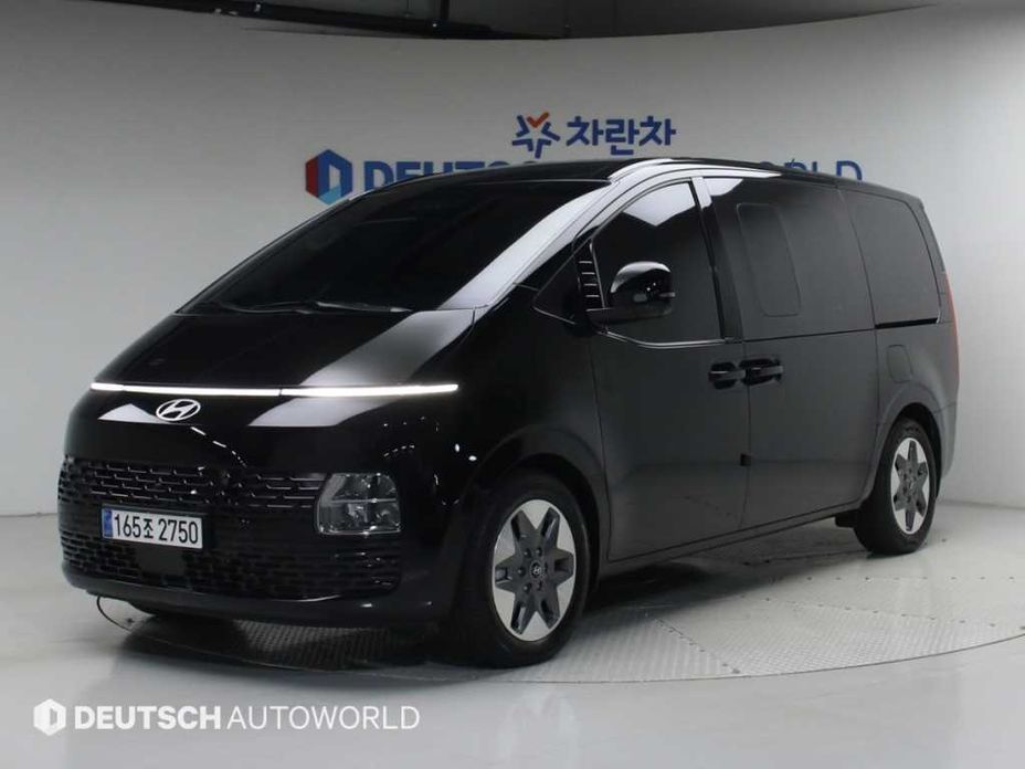 Hyundai Staria 2025