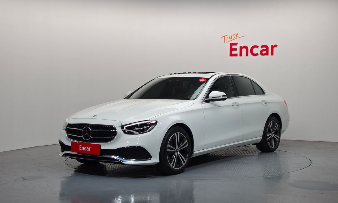Mercedes-Benz E-Class 2022