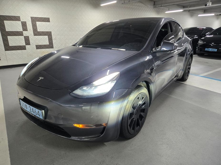 Tesla Model Y 2021