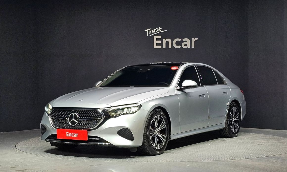 Mercedes-Benz E-Class 2024