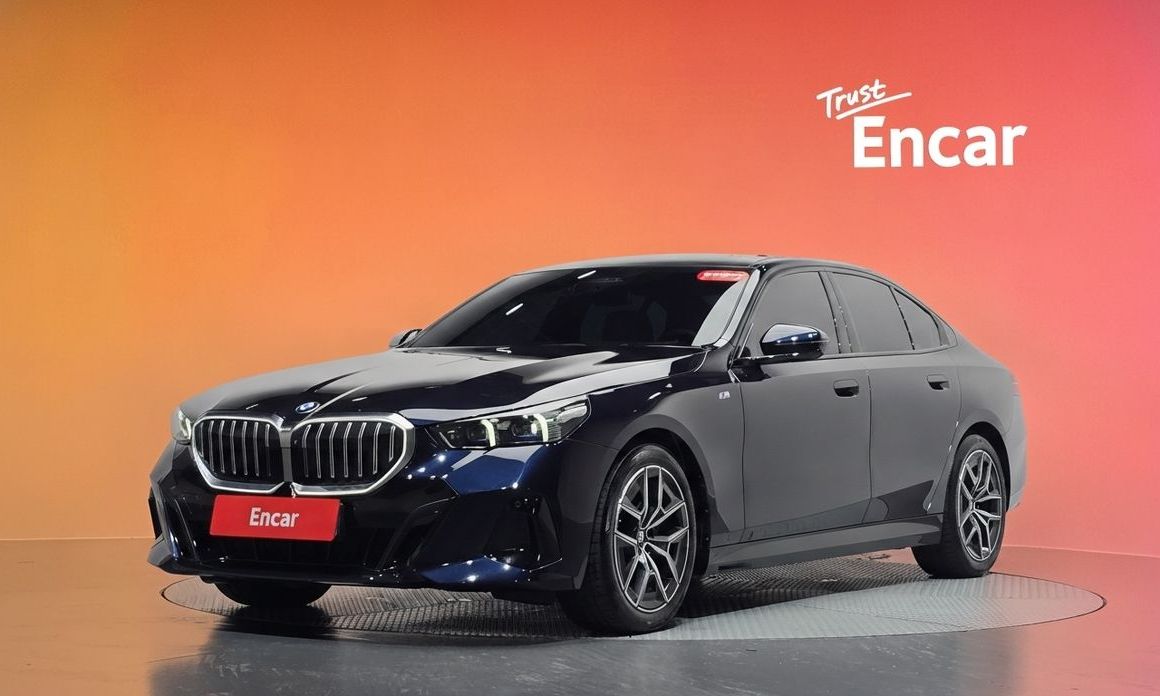 BMW 5-Series 2024