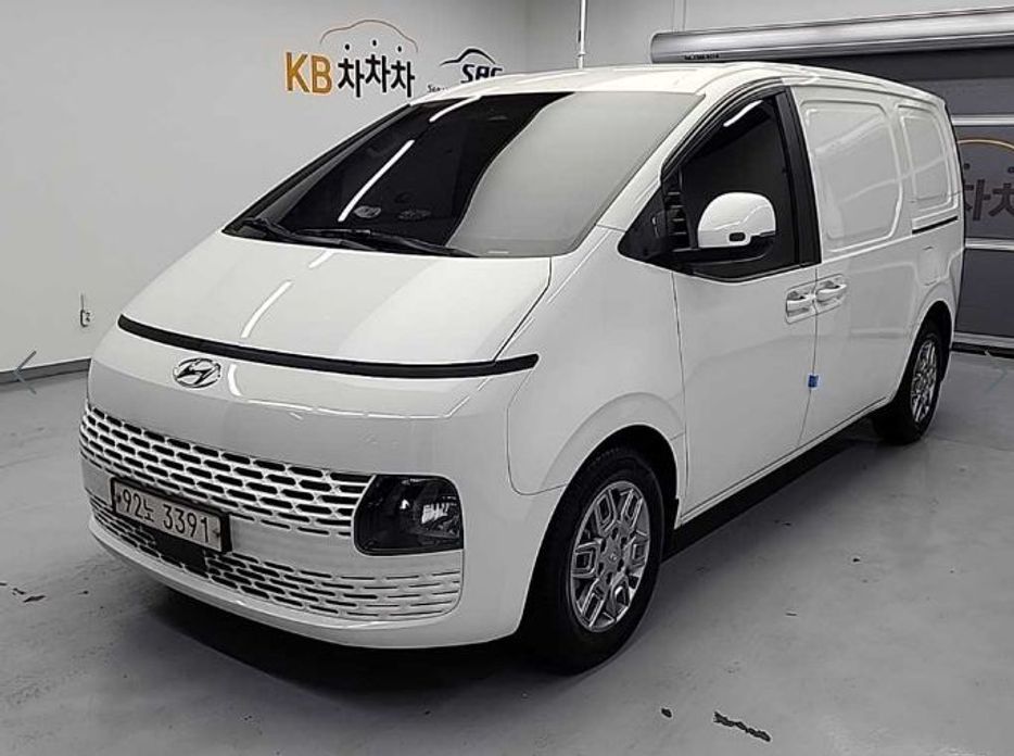 Hyundai Staria 2022
