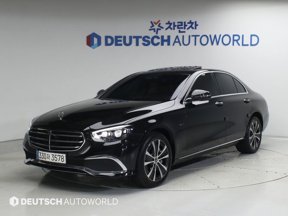 Mercedes-Benz E-Class 2021
