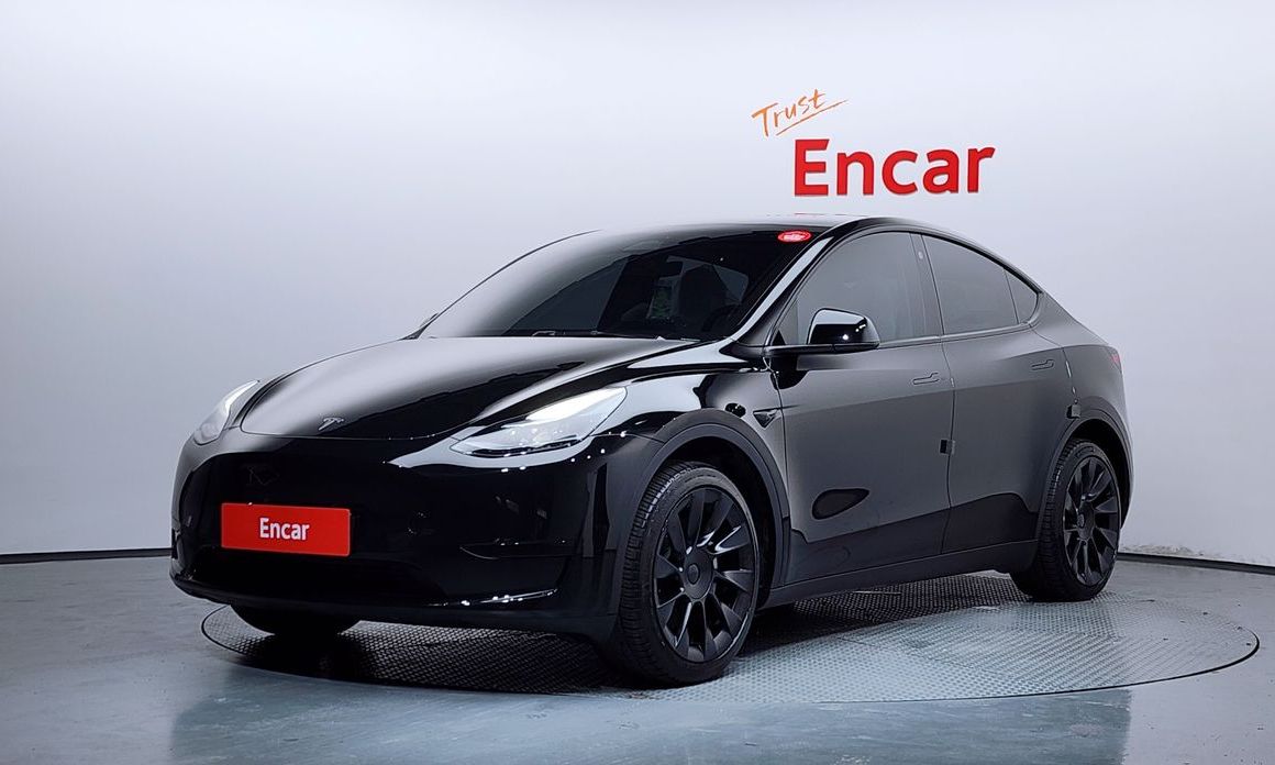 Tesla Model Y 2024