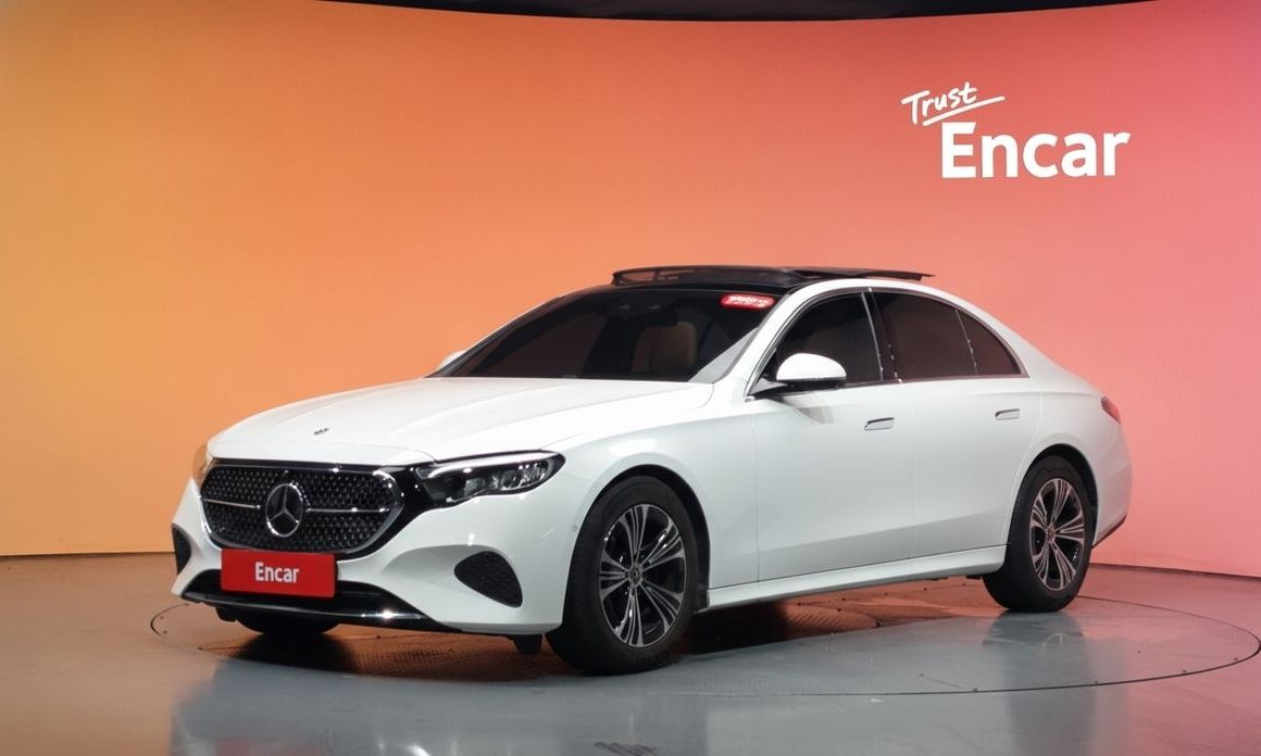 Mercedes-Benz E-Class 2024