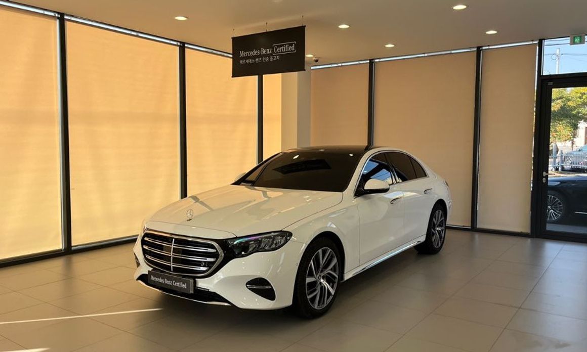 Mercedes-Benz E-Class 2024
