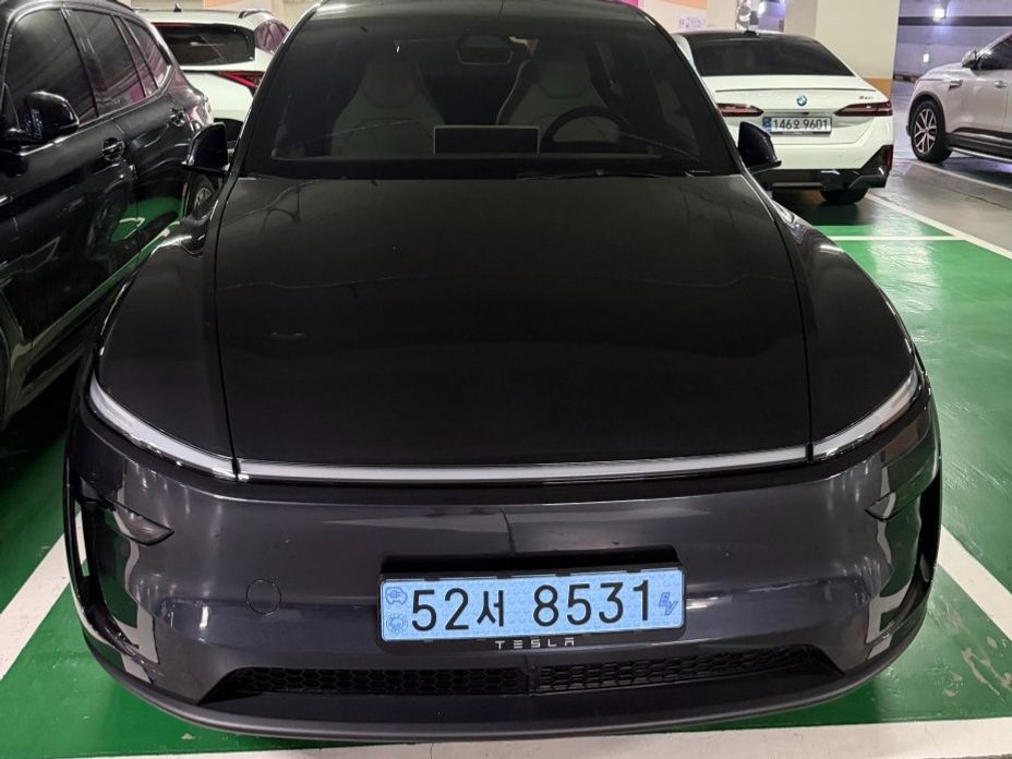 Tesla Model Y 2026
