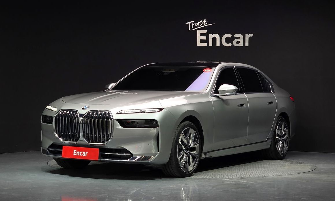 BMW 7-Series 2024