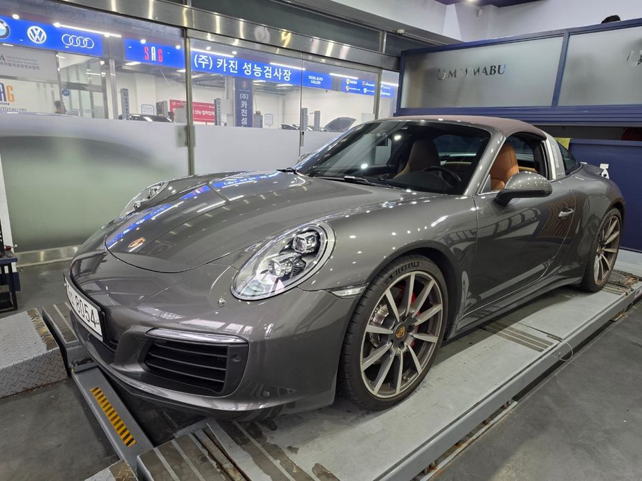 Porsche 911 2018