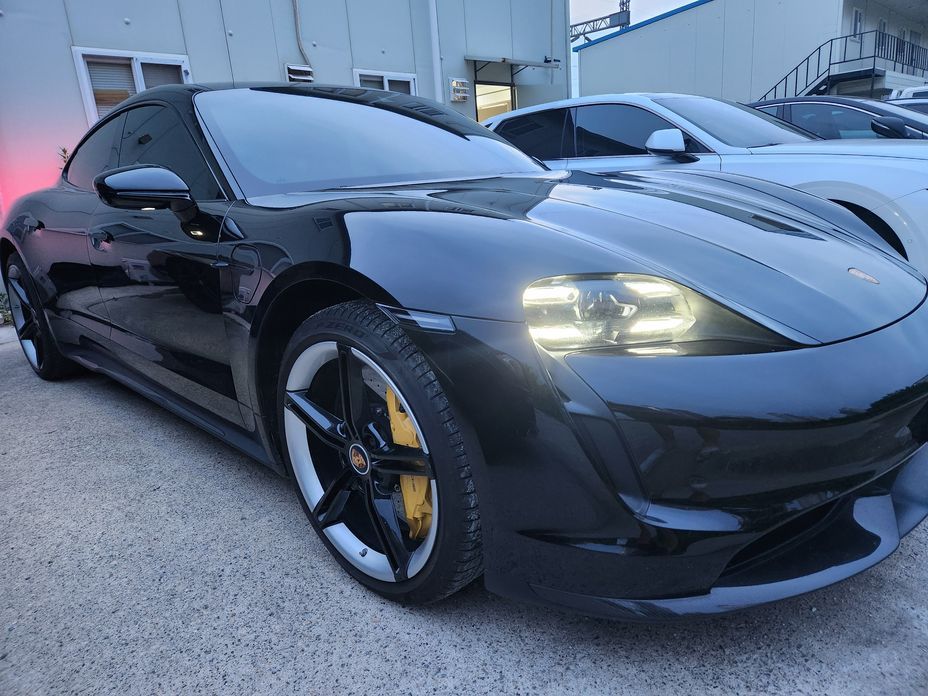 Porsche Taycan 2022