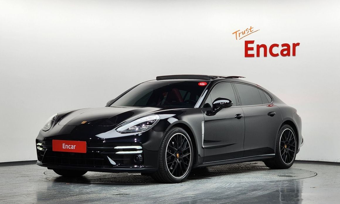 Porsche Panamera 2023