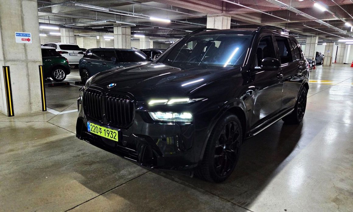 BMW X7 2025