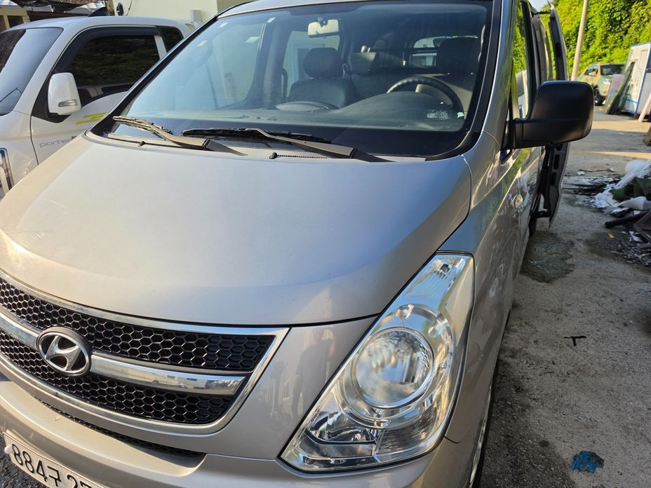 Hyundai Starex 2011