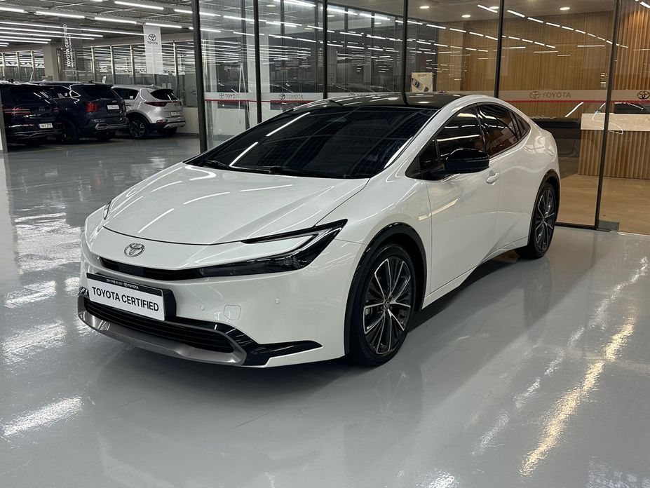 Toyota Prius 2025