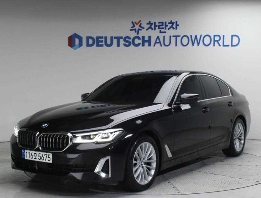 BMW 5-Series 2023
