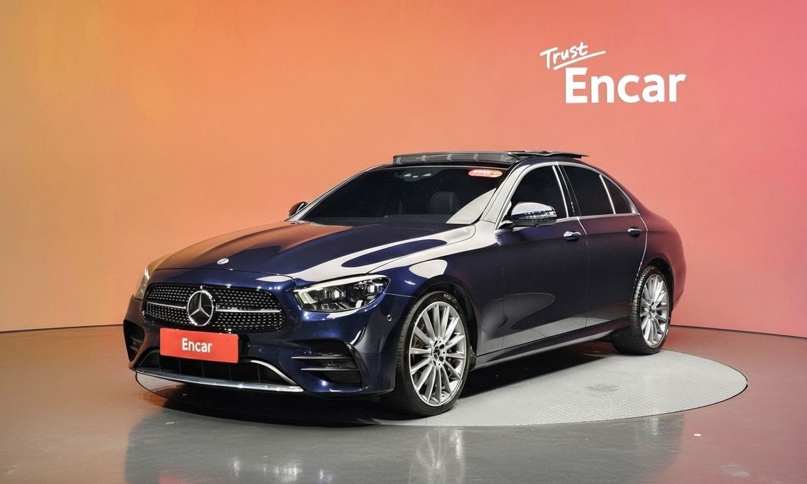 Mercedes-Benz E-Class 2022