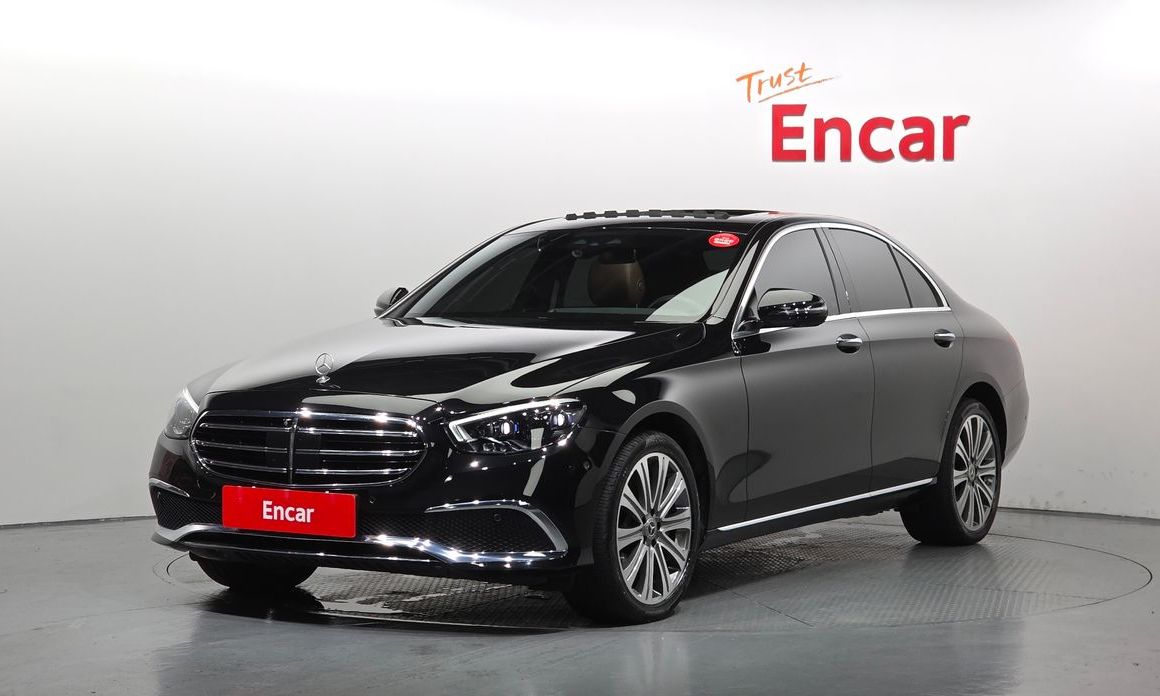 Mercedes-Benz E-Class 2023