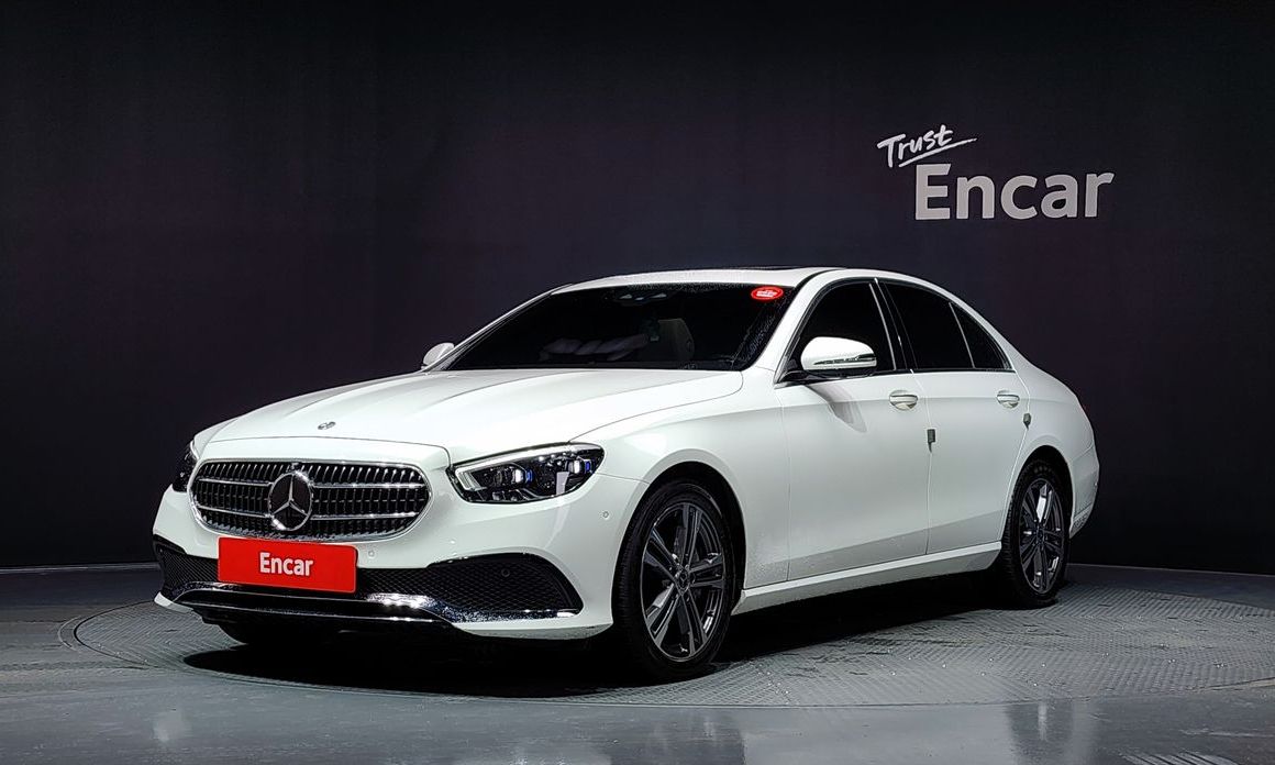 Mercedes-Benz E-Class 2022