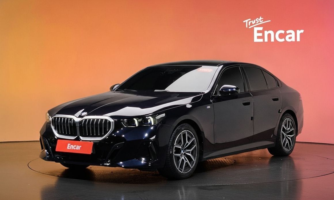 BMW 5-Series 2024