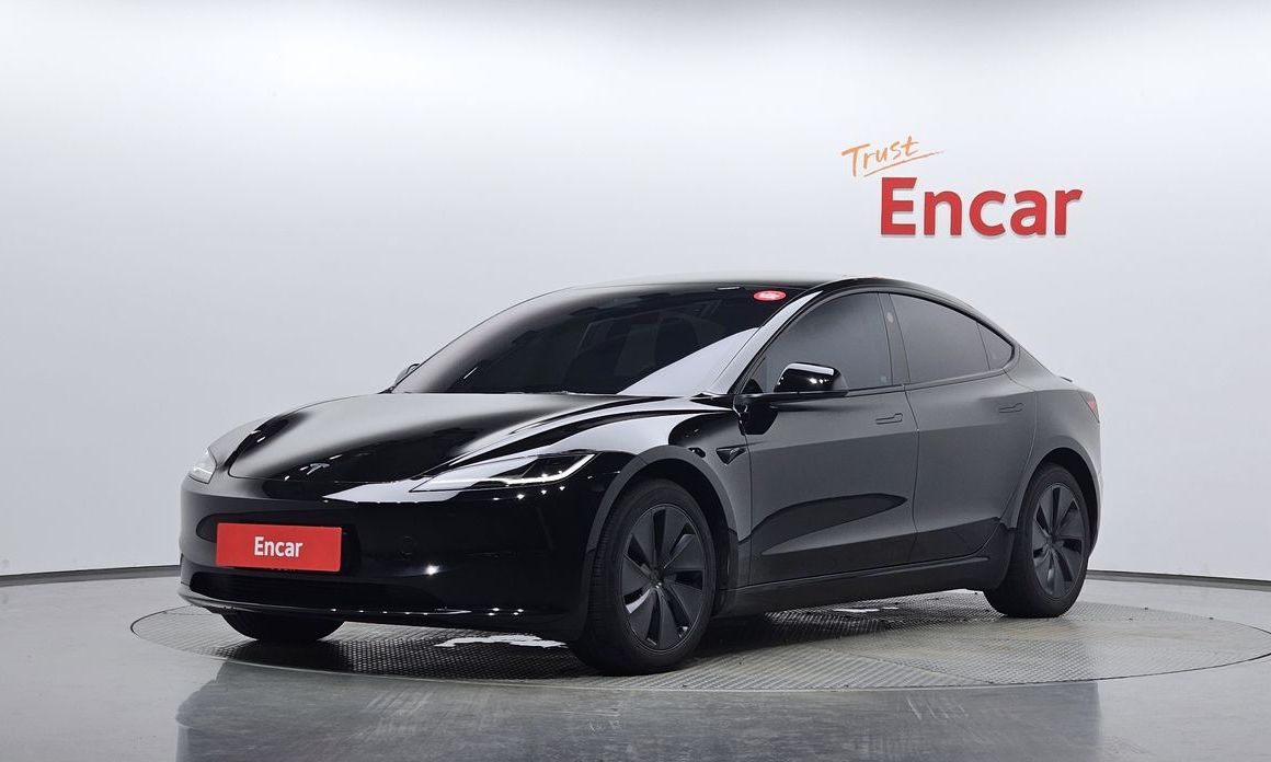 Tesla Model 3 2024