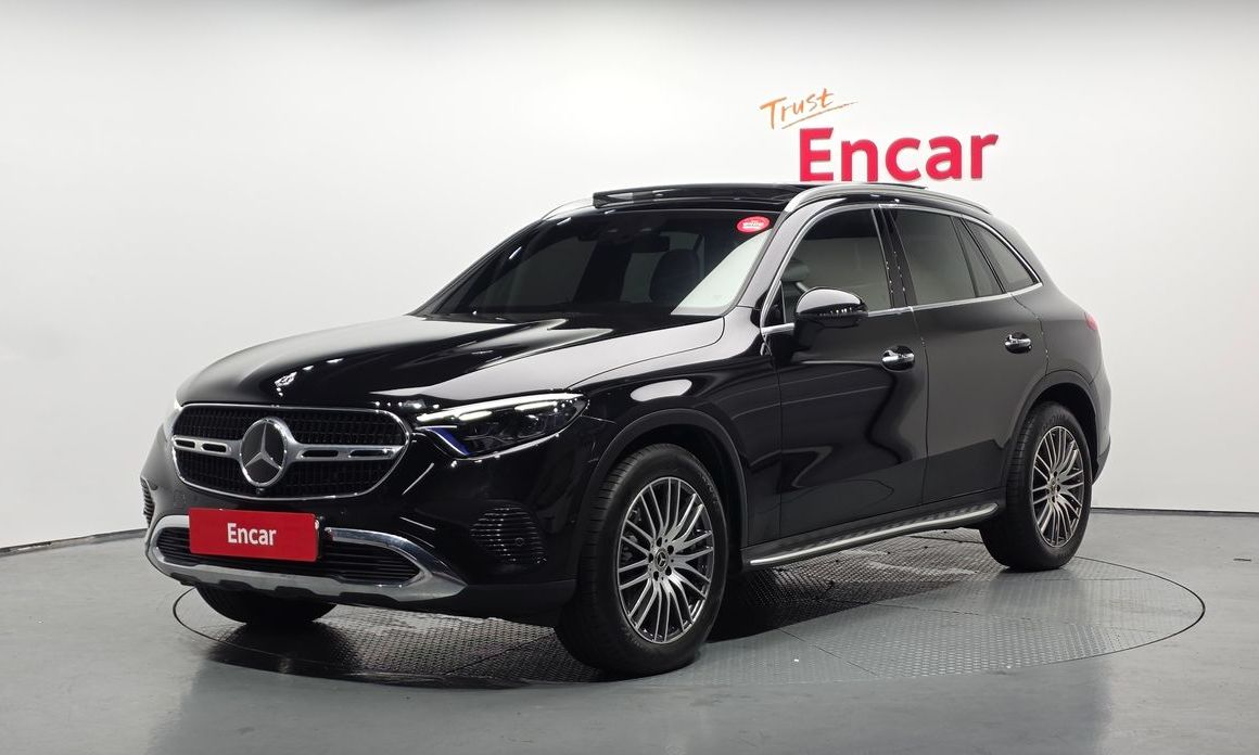 Mercedes-Benz GLC-Class 2023