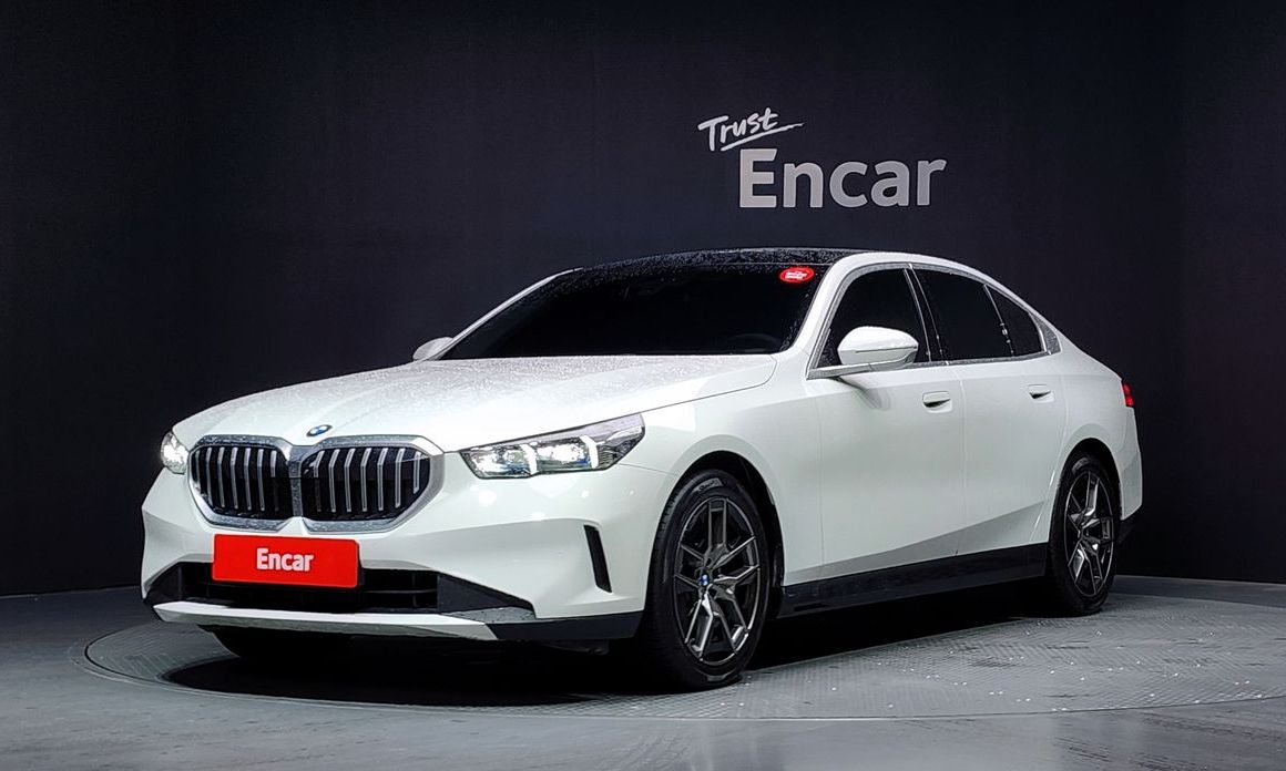 BMW 5-Series 2025