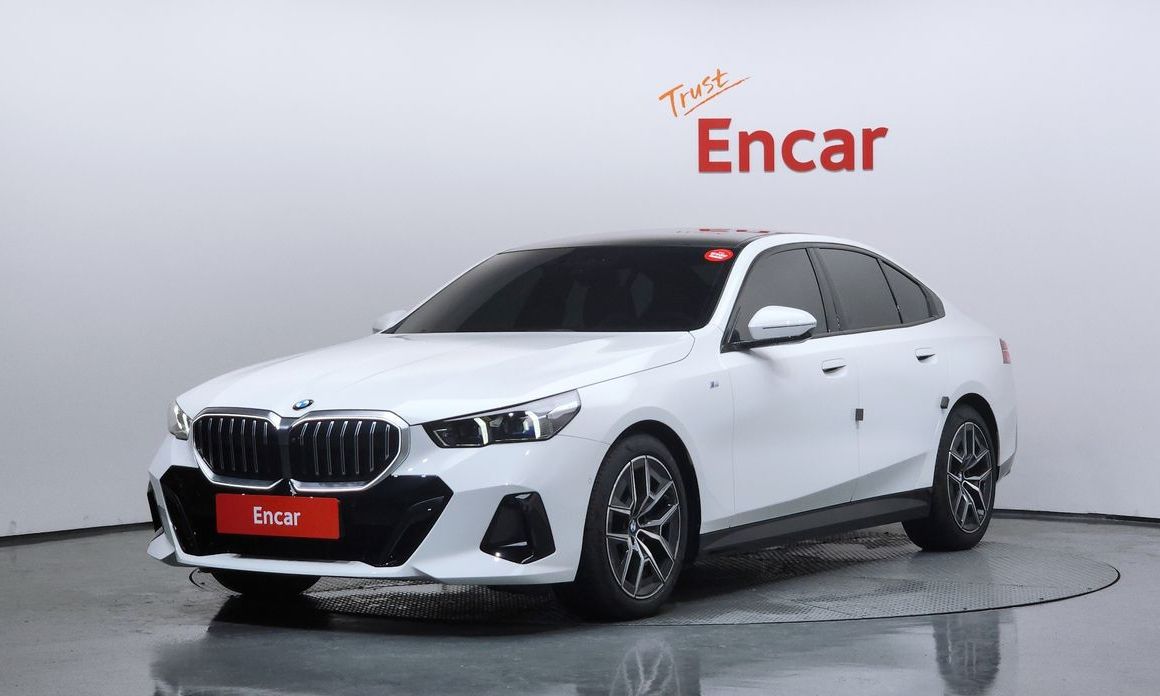 BMW 5-Series 2025