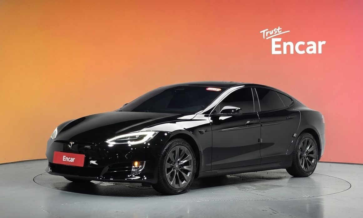 Tesla Model S 2020