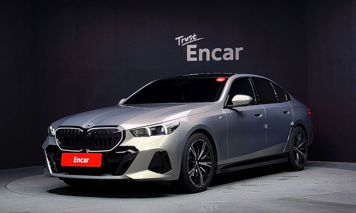 BMW 5-Series 2025