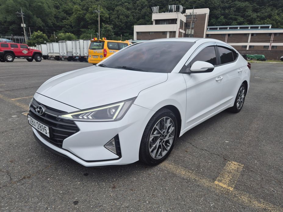 Hyundai AVANTE 2019