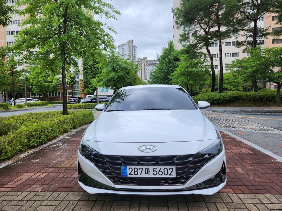 Hyundai AVANTE 2021