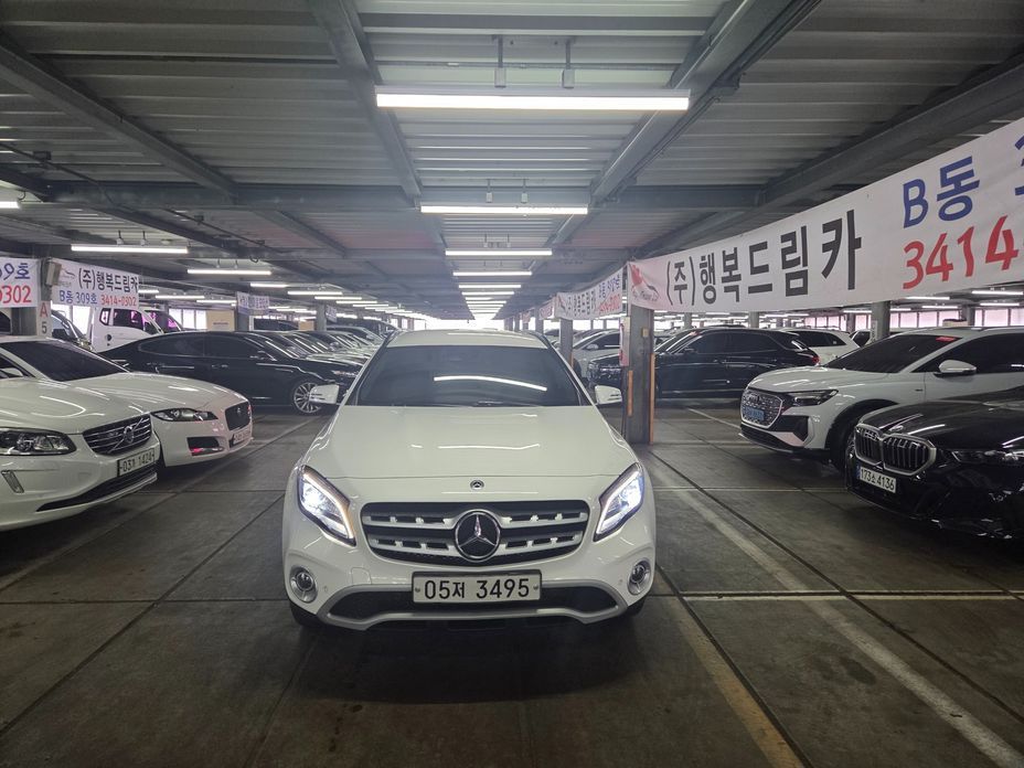 Mercedes-Benz GLA-Class 2019
