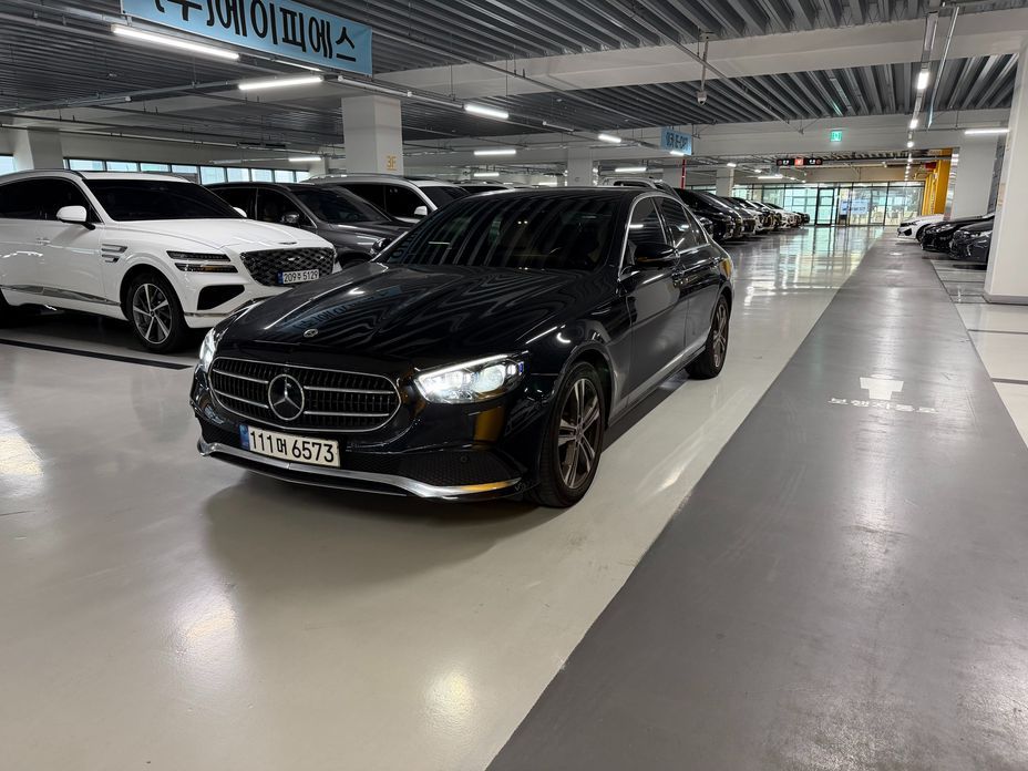 Mercedes-Benz E-Class 2021