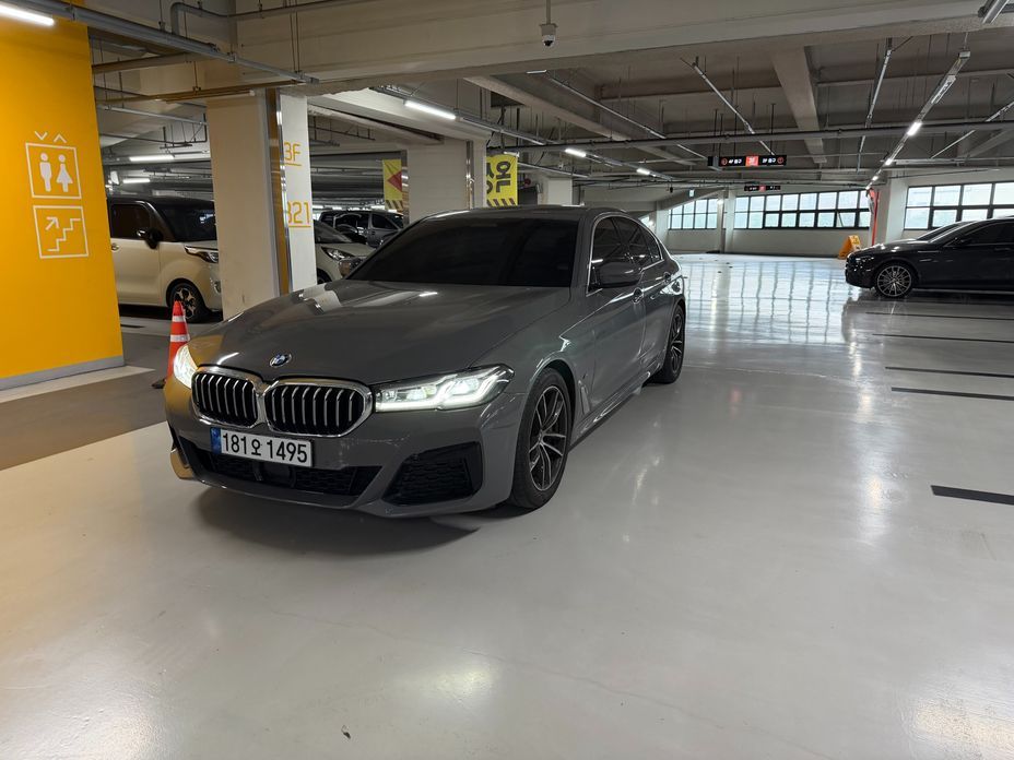 BMW 5-Series 2022